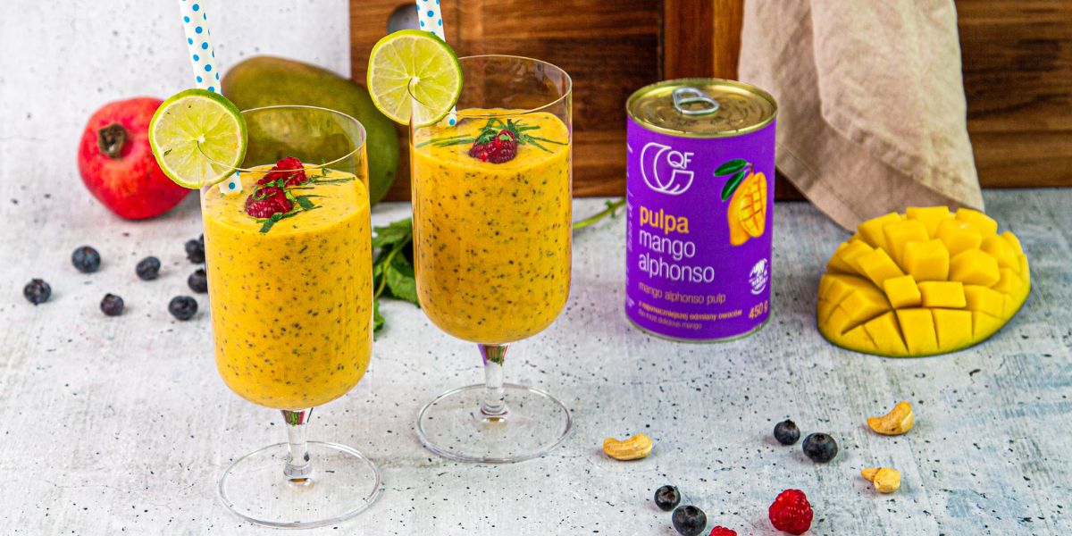 Smoothie z pulpą mango i nasionami Chia