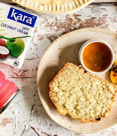 Babka kokosowa z lukrem marakuja